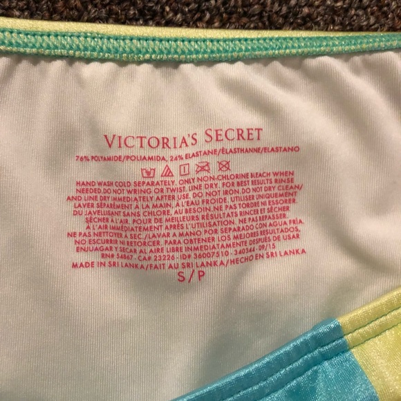 Victoria’s Secret bikini - Picture 2 of 3